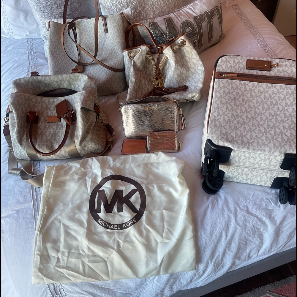 Beautiful cream, brown & gold MK travel set